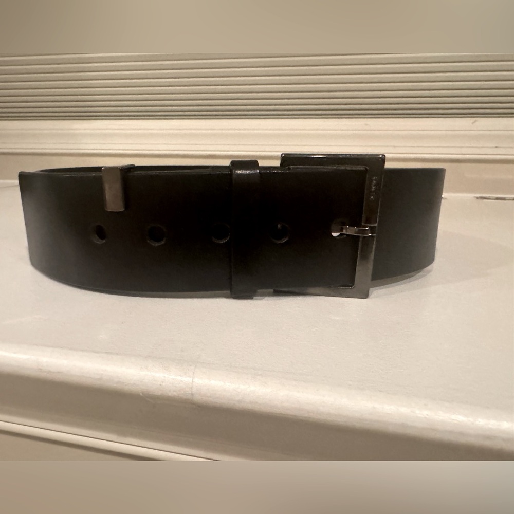 Hugo Boss leather Womens Belt Sz 30